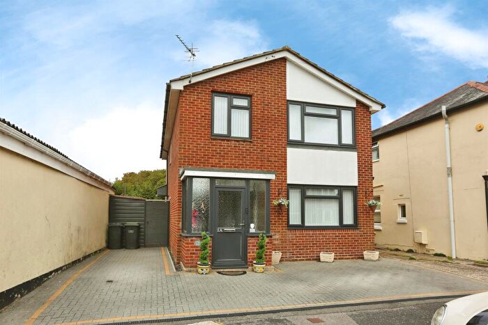 3 Bedroom Detached House For Sale In Exmouth Road, Gosport, PO12