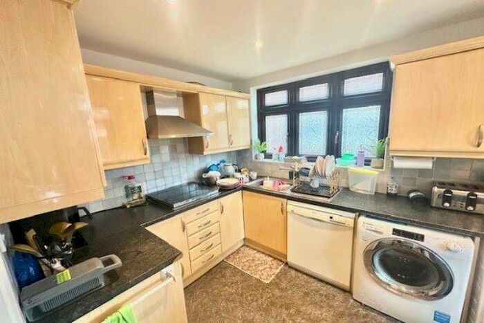 4 Bedroom Semi-Detached House To Rent In Hill Grove, Romford, RM1
