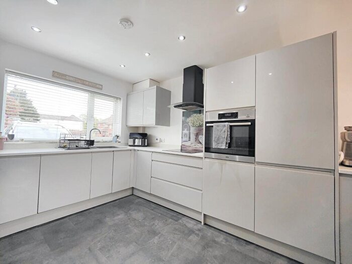 4 Bedroom Detached House For Sale In Swanley Close, Eastbourne, BN23