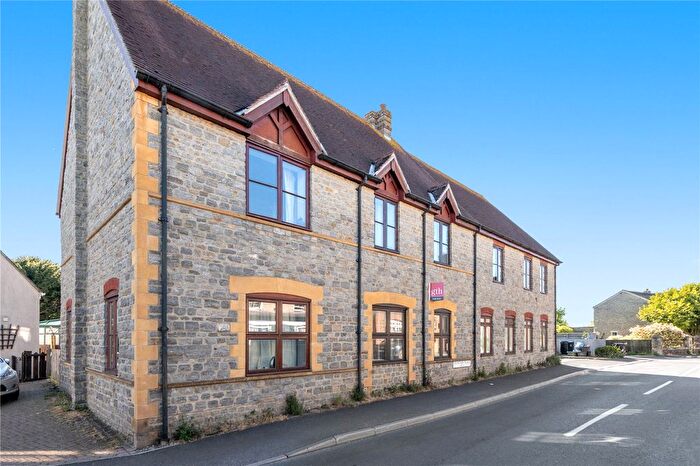 3 Bedroom Terraced House For Sale In High Street, Henstridge, Templecombe, Somerset, BA8