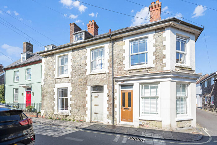 2 Bedroom Flat For Sale In Bell Street, Shaftesbury, SP7
