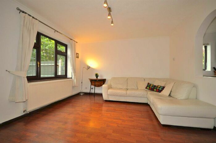 2 Bedroom End Of Terrace House To Rent In Hogarth Crescent, Colliers Wood, London, SW19