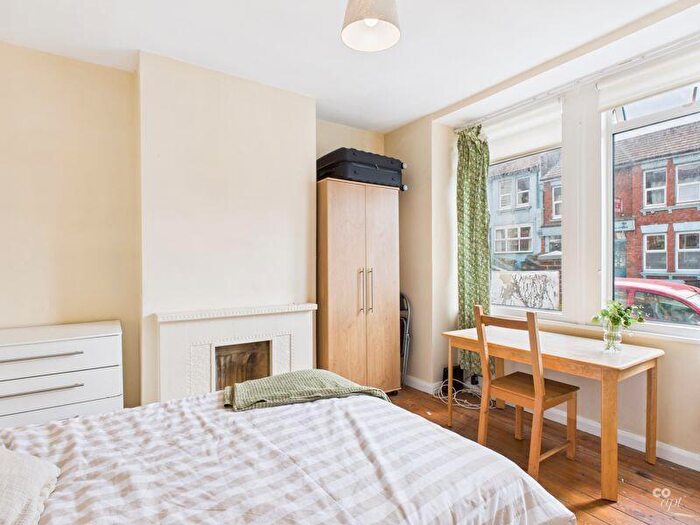 1 Bedroom Terraced House To Rent In Bear Road, Brighton, BN2