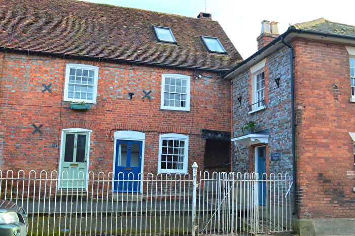 3 Bedroom Terraced House To Rent In High Street, Hungerford, RG17