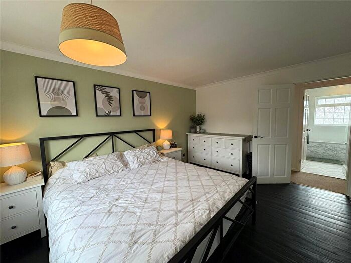 2 Bedroom Semi-Detached House For Sale In Killisick Road, Arnold, Nottingham, Nottinghamshire, NG5