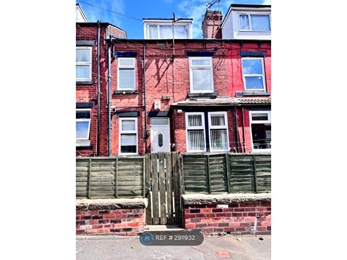 2 Bedroom Terraced House To Rent In Raincliffe Grove, Leeds, LS9