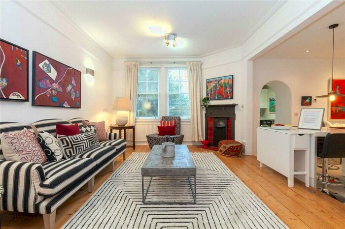 3 Bedroom Apartment To Rent In Banbury Road, Summertown, OX2