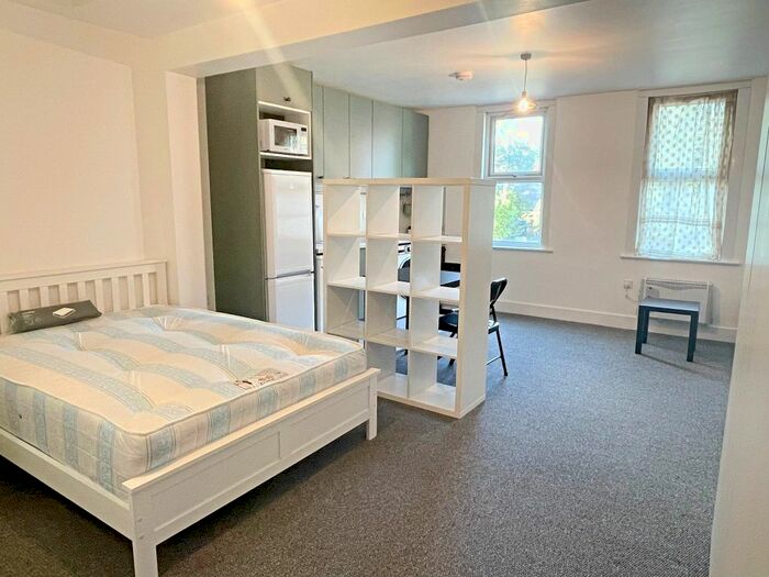 Studio To Rent In Clarence Road, Hackney, E5