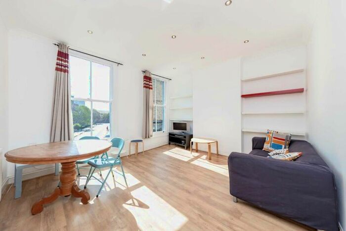 2 Bedroom Flat To Rent In Newington Green Road, Islington, N1