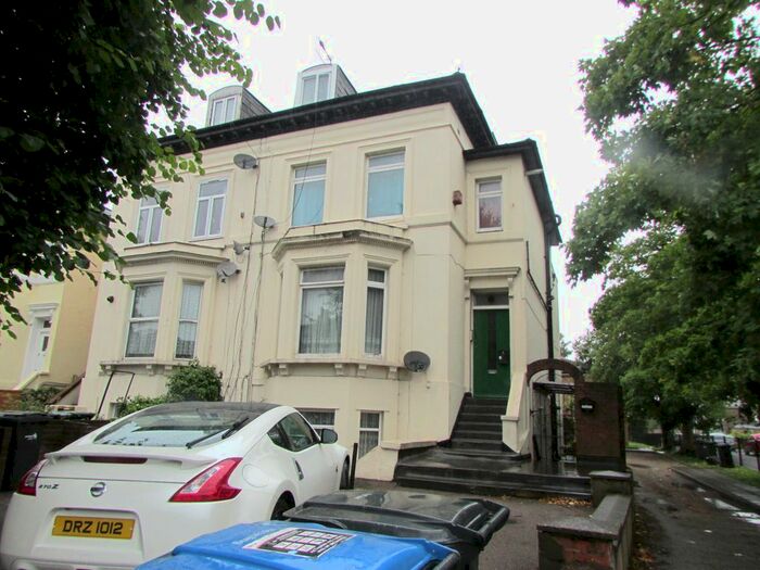 1 Bedroom Flat For Sale In Ordnance Road, Enfield, EN3