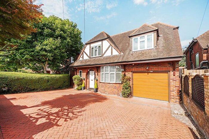 4 Bedroom Detached House For Sale In Burnham Lane, Burnham, SL1