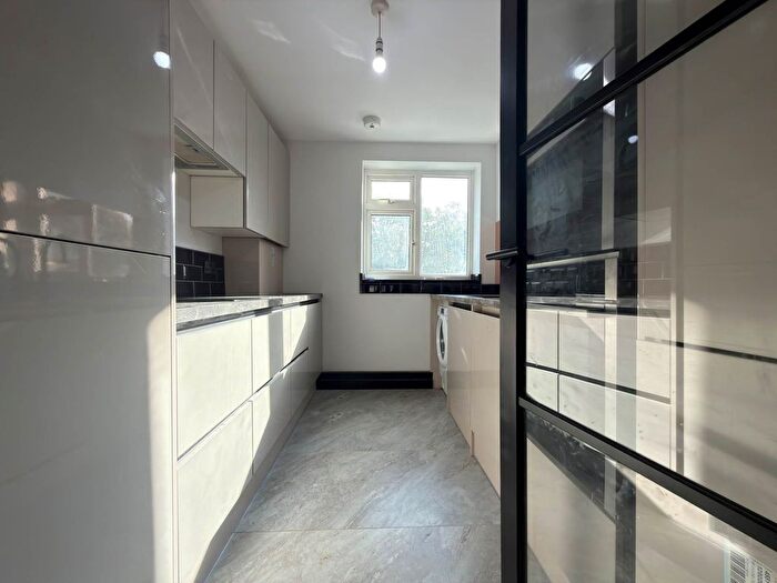 2 Bedroom Maisonette To Rent In Hampden Lane, Tottenham, N17