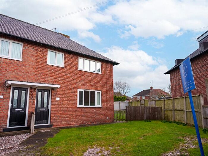 3 Bedroom Semi Detached House For Sale In Talbot Gardens, Little Neston, Neston, CH64