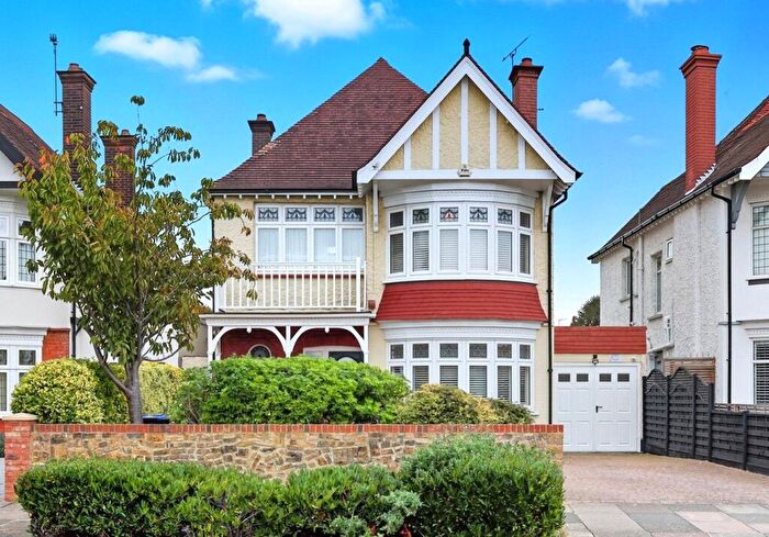 4 Bedroom Detached House For Sale In The Broadway, Thorpe Bay, Essex, SS1