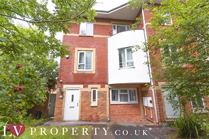 4 Bedroom End Of Terrace House To Rent In Waterside Drive, Hockley, Birmingham, West Midlands, B18