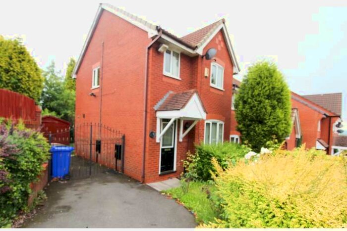 3 Bedroom Semi-Detached House To Rent In Batkin Close, Chell, Stoke-on-trent, ST6