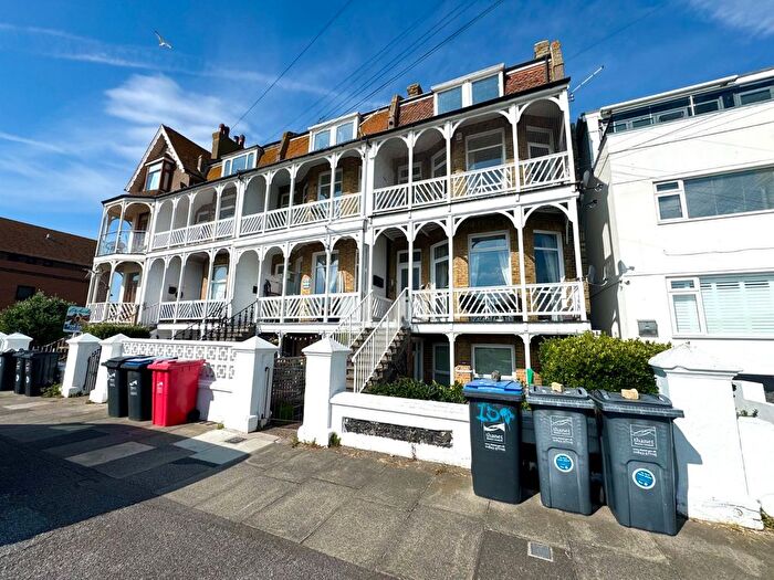 2 Bedroom Flat To Rent In Minnis Road, Birchington, Kent, CT7