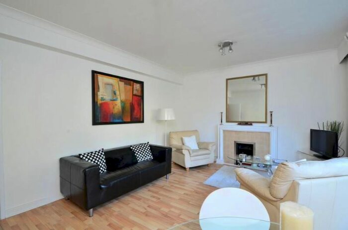 1 Bedroom Flat To Rent In York Street, Marylebone, London, W1H