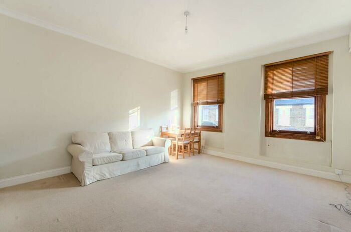 1 Bedroom Flat To Rent In Felixstowe Road, Kensal Green, London, NW10