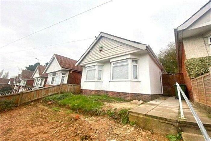 Detached Bungalow To Rent In Woodmill Lane, Southampton, Hampshire, SO18