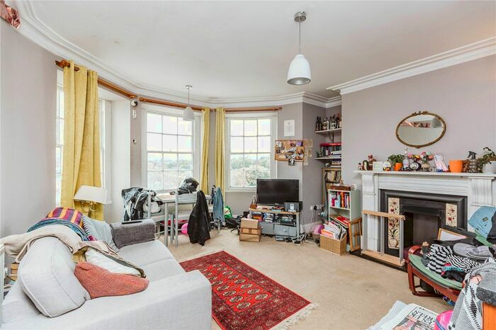 2 Bedroom Flat To Rent In Hotwell Road, Hotwells, Bristol, BS8