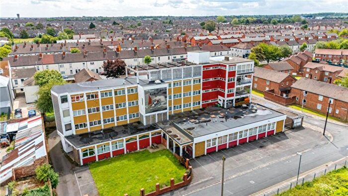 3 Bedroom Flat To Rent In Hope Street, Grimsby, DN32