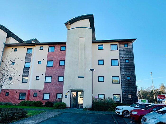 2 Bedroom Flat To Rent In Tunnicliffe Close, Broome Manor, Swindon, SN3