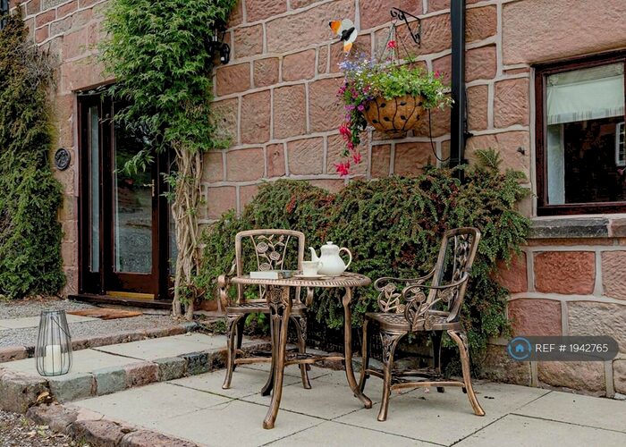 2 Bedroom Semi-Detached House To Rent In Hermitage Farm, Froghall, Stoke-On-Trent, ST10