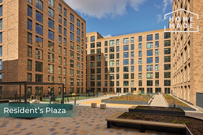 1 Bedroom Flat To Rent In Platform_ In Glasgow, G3