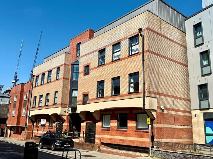 1 Bedroom Flat To Rent In Back Of The Walls, Southampton, SO14