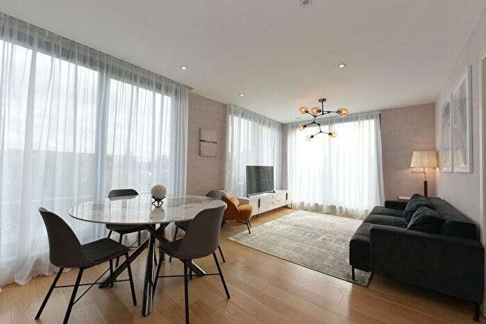 3 Bedroom Flat To Rent In Essex Park Mews, London, W3
