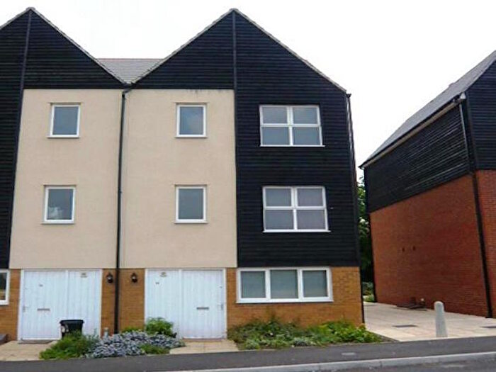 4 Bedroom Terraced House To Rent In Cloudeseley Close, Bexley, Sidcup, DA14