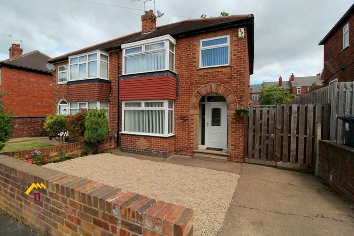 3 Bedroom Semi-Detached House To Rent In St James Gardens, Balby, Doncaster, DN4