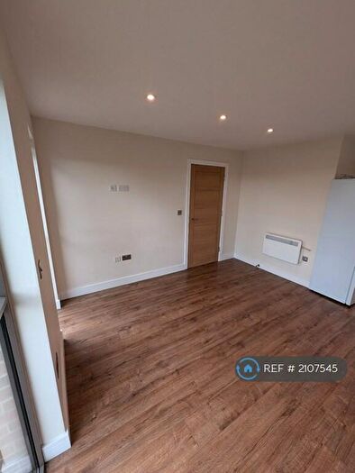 2 Bedroom Flat To Rent In Campshill Road, London, SE13