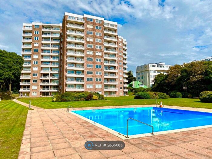 2 Bedroom Flat To Rent In Craghead, Bournemouth, BH1