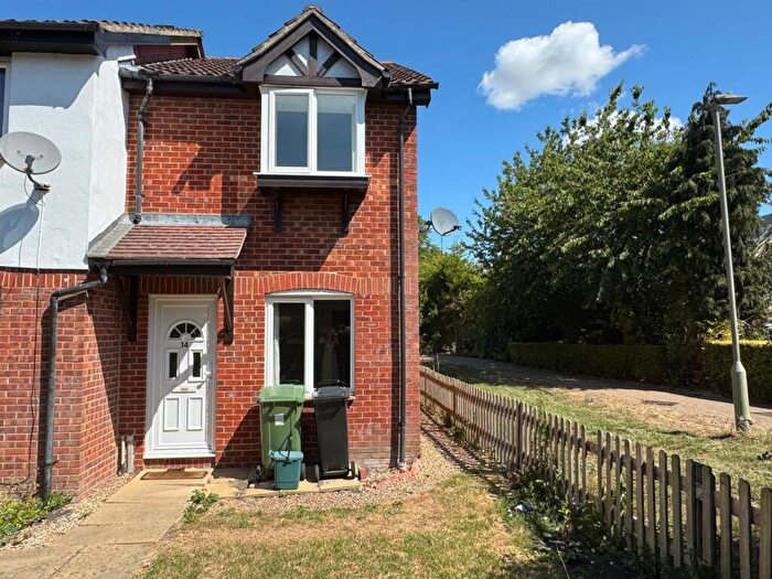 2 Bedroom End Of Terrace House To Rent In Trent Road, Didcot, OX11