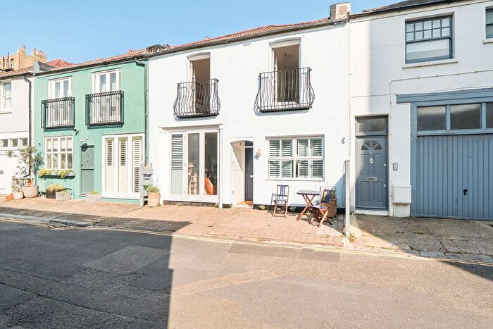 3 Bedroom Detached House For Sale In Brunswick Street West, Hove, BN3
