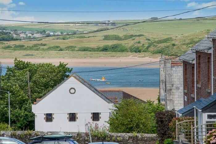 2 Bedroom House To Rent In Padstow, PL28