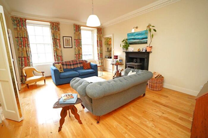 2 Bedroom Flat To Rent In Broughton Street, Broughton, Edinburgh, EH1