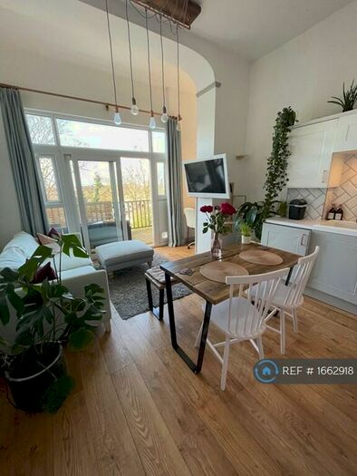 1 Bedroom Flat To Rent In Broxholm Road, London, SE27