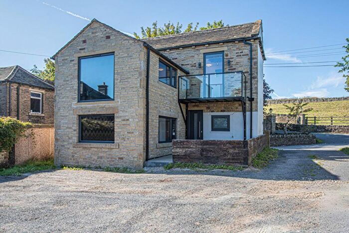 2 Bedroom Detached House For Sale In Swales Moor Road, Halifax, HX3