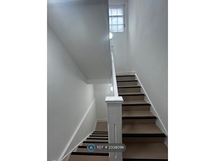 1 Bedroom Flat To Rent In Allhalland Street, Bideford, EX39