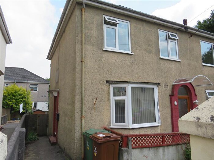 3 Bedroom Maisonette To Rent In Moorfield Avenue, Plymouth, PL6