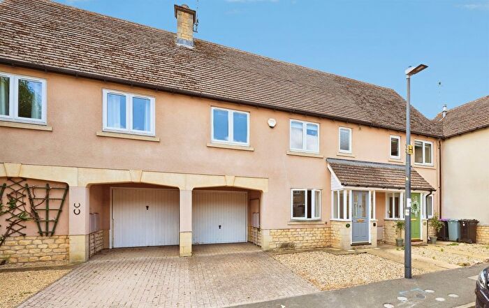 3 Bedroom Property For Sale In Mallard Court, Stamford, PE9