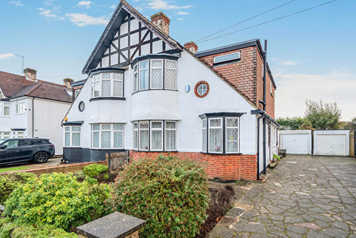 3 Bedroom Semi Detached House For Sale In The Fairway, Bromley, BR1