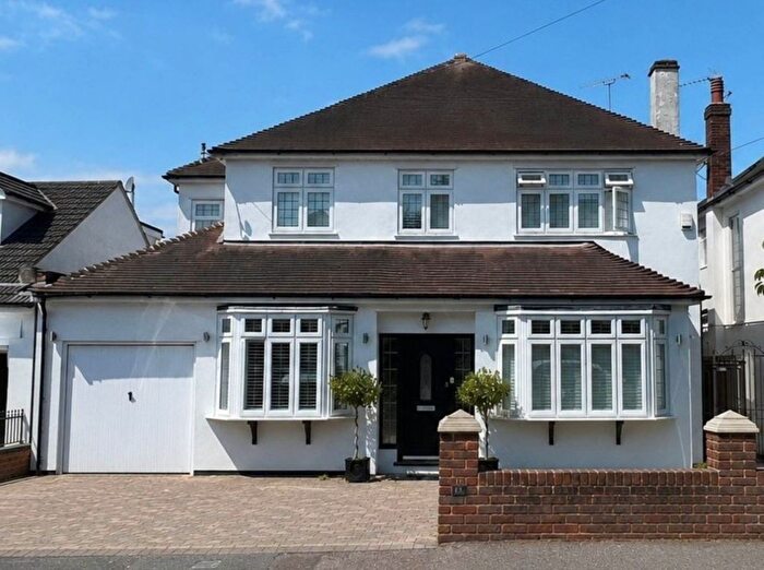 5 Bedroom Detached House To Rent In Wansford Close, Brentwood, CM14
