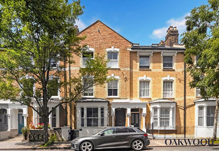 1 Bedroom Flat For Sale In Reighton Road, London, E5
