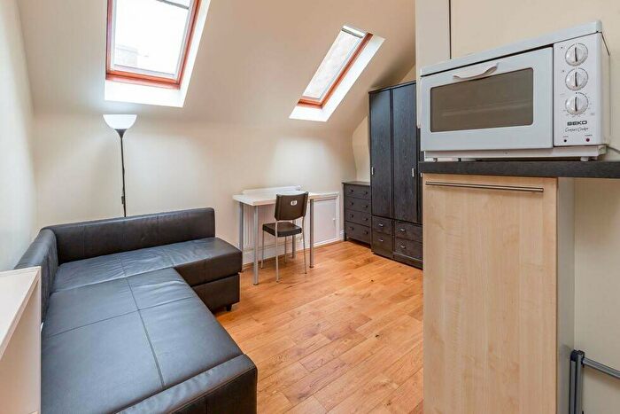 Studio To Rent In Chapel Market, Angel, N1