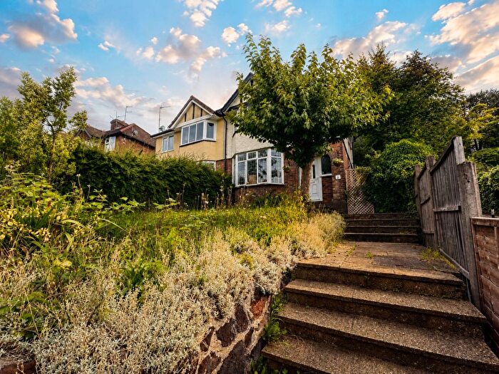 3 Bedroom Semi Detached House To Rent In Wardown Crescent, Luton, Bedfordshire, LU2