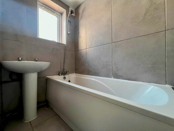 3 Bedroom Terraced House To Rent In Bardolph Street, Belgrave, Leicester, LE4